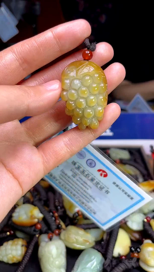 和田玉未镶嵌颈饰1