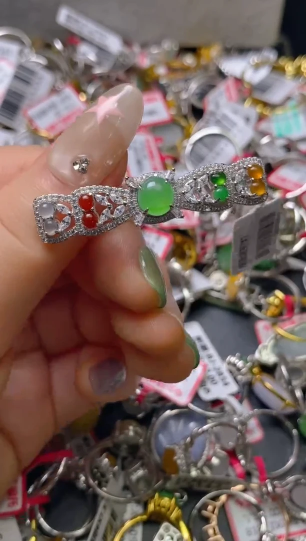 银S925镶嵌戒指翡翠百内无证书