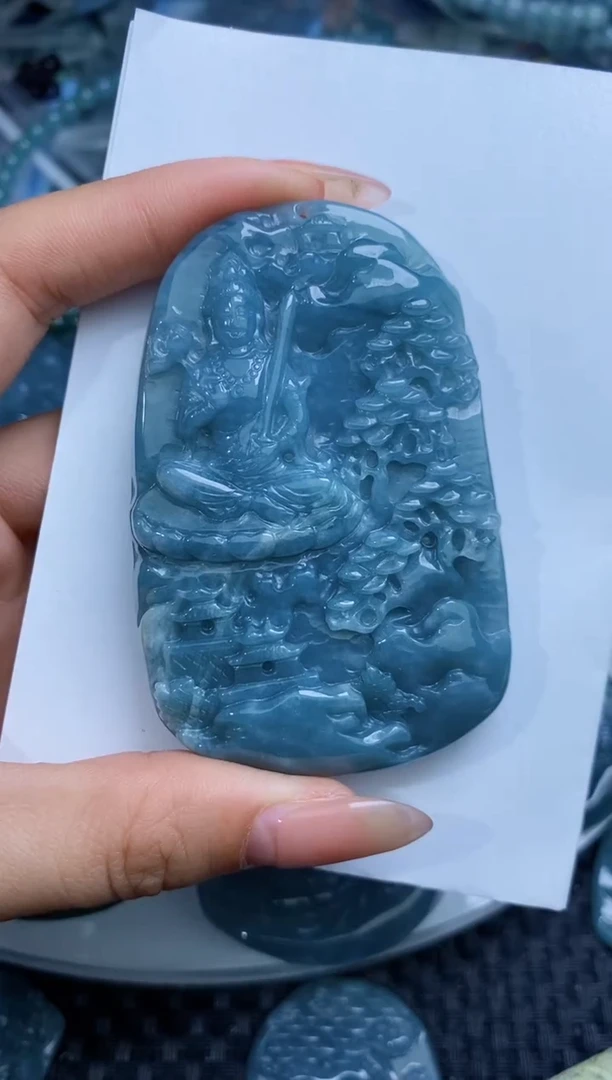 【闪购商品】翡翠颈饰未镶嵌             