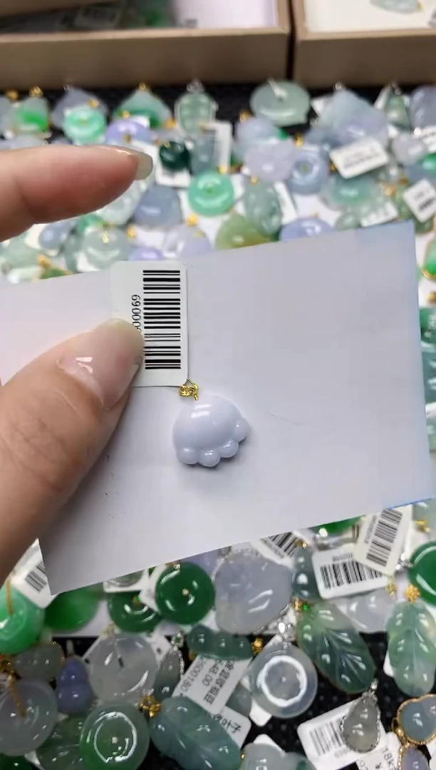 颈饰18K金镶嵌翡翠11111111111