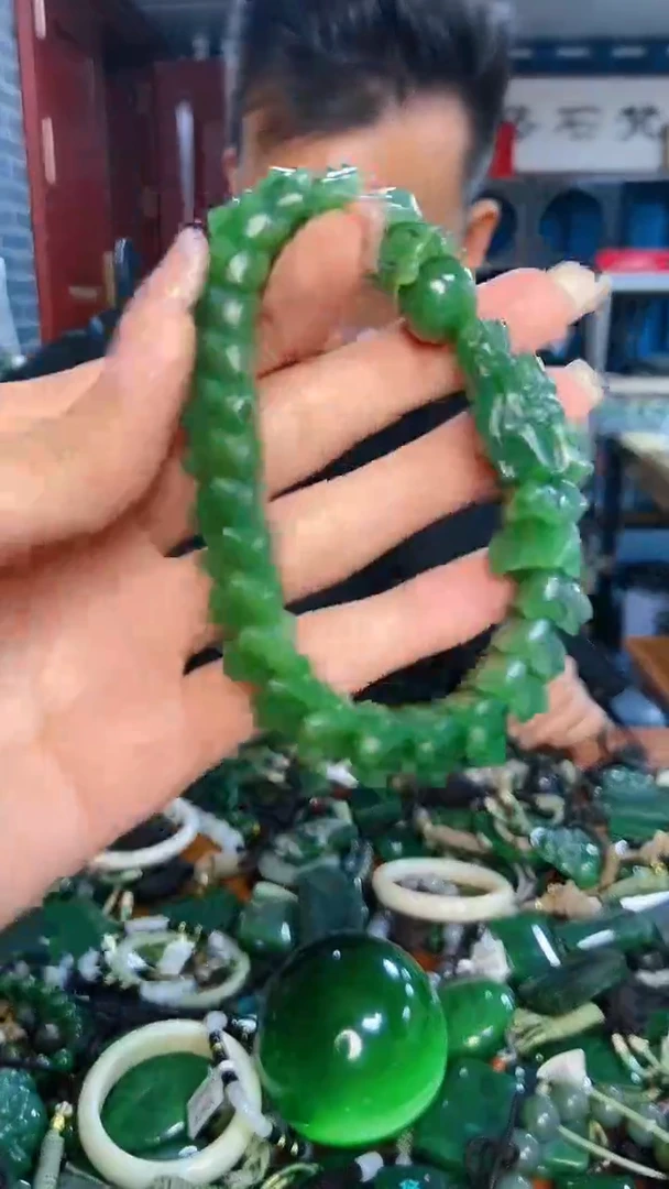 未镶嵌和田玉挂件1