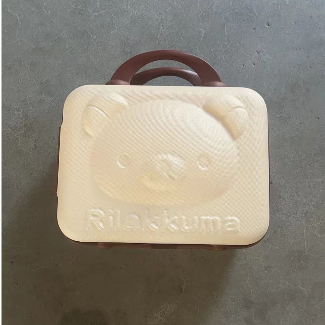 纯色简约卡通便携式小熊化妆包随机颜色