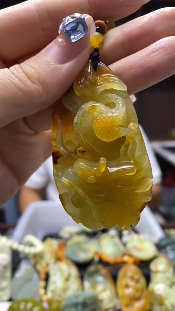 未镶嵌岫玉挂件