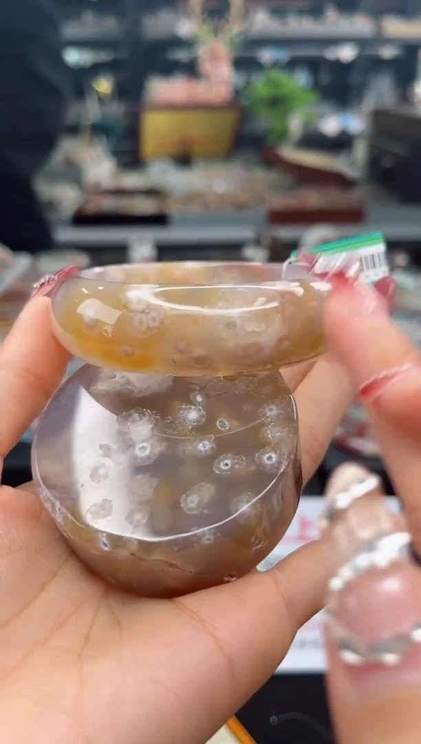 【闪购商品】石英质玉手镯未镶嵌60圈口（赠品镯心）1646549