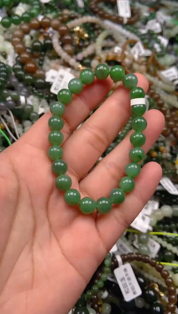 和田玉未镶嵌颈饰1