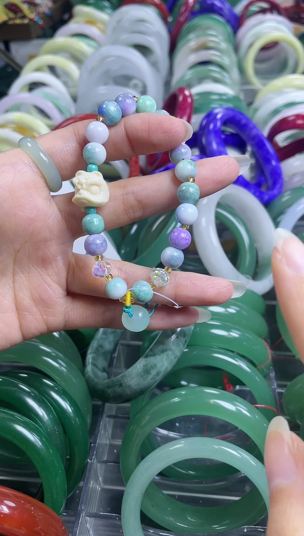 【闪购商品】石英质玉手镯未镶嵌8