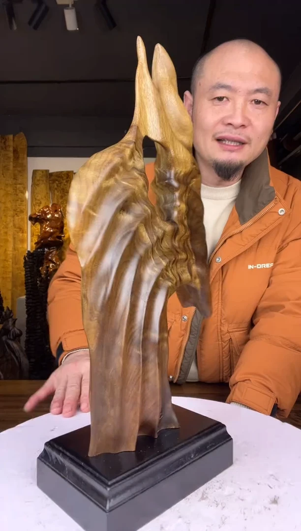 金丝楠老****8763金丝楠自然随型摆件