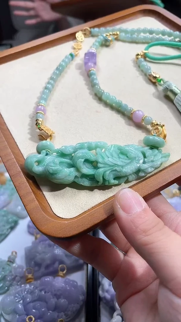 【闪购商品】翡翠颈饰未镶嵌吊坠