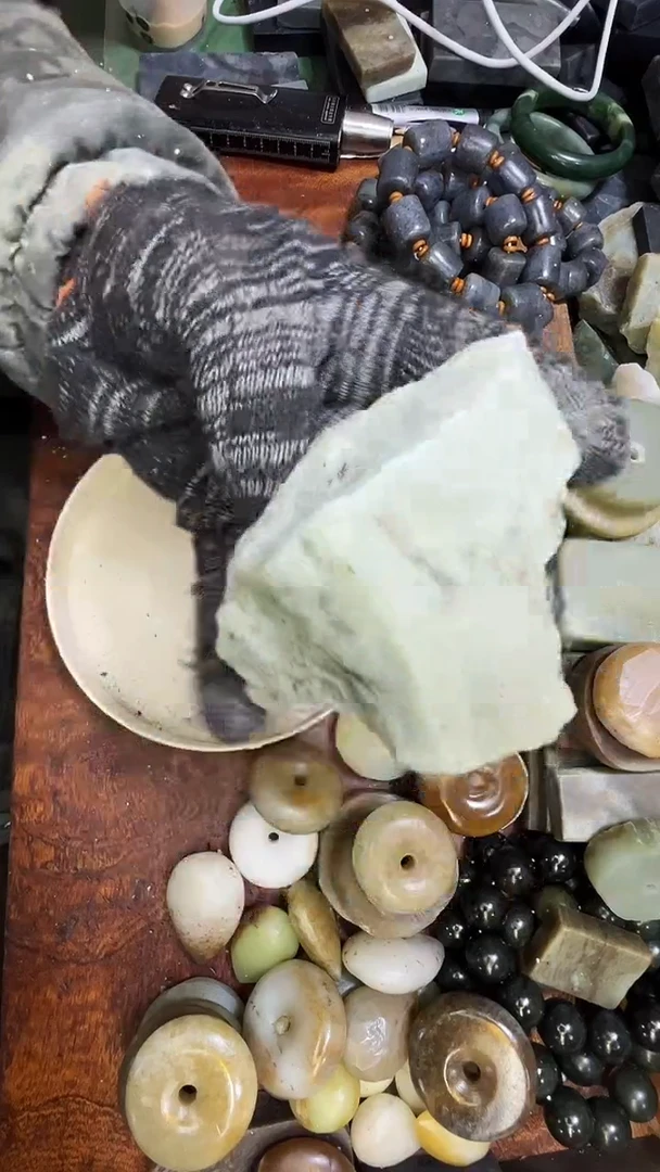 未镶嵌和田玉珠宝半成品1