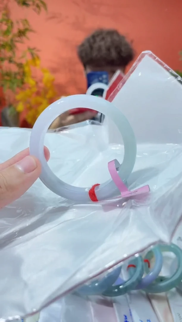 未镶嵌手镯翡翠5