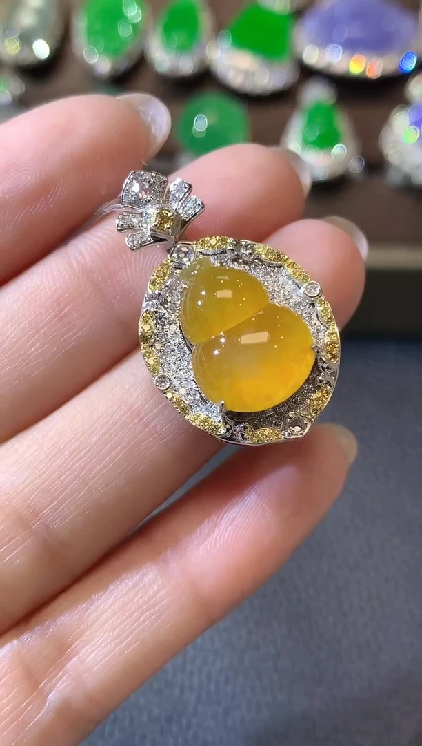 【闪购商品】翡翠吊坠(不含链)18K金镶嵌D38翡翠