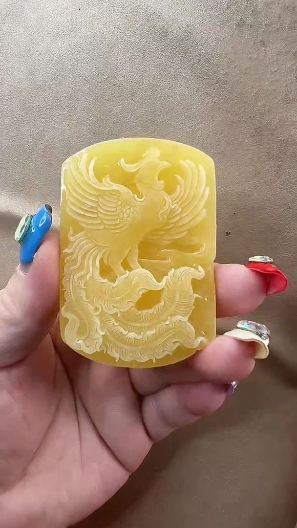 未镶嵌颈饰琥珀吊坠