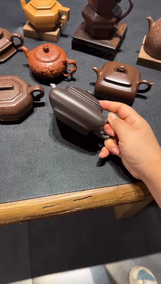 茶壶紫砂行**至寒灰老人