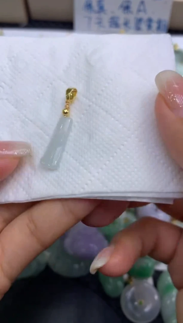 颈饰未镶嵌翡翠天然缅甸A货翡翠