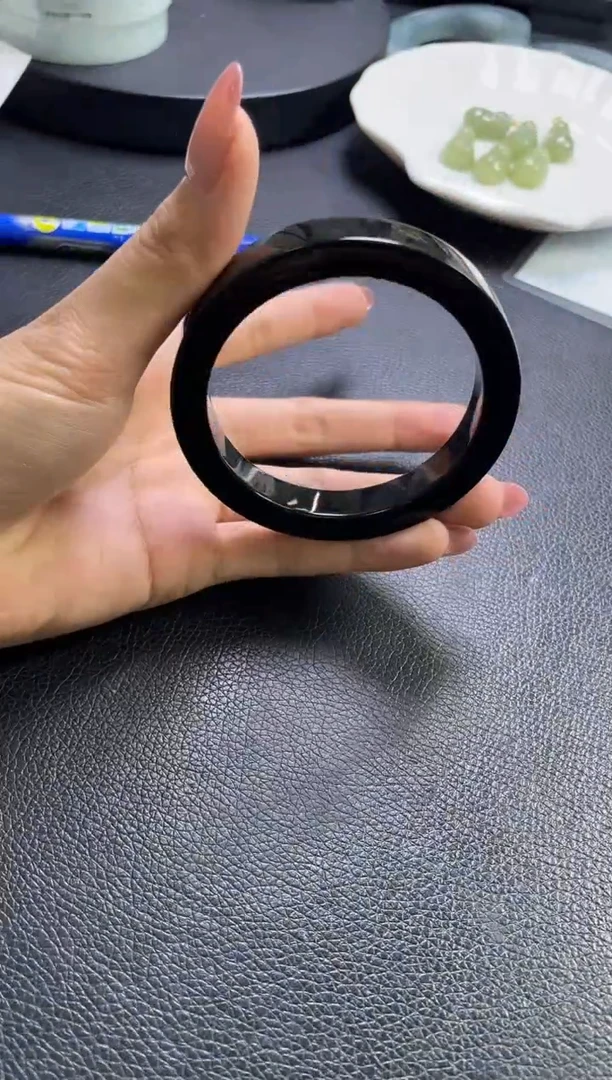 未镶嵌手镯定制翡翠?****＊手镯