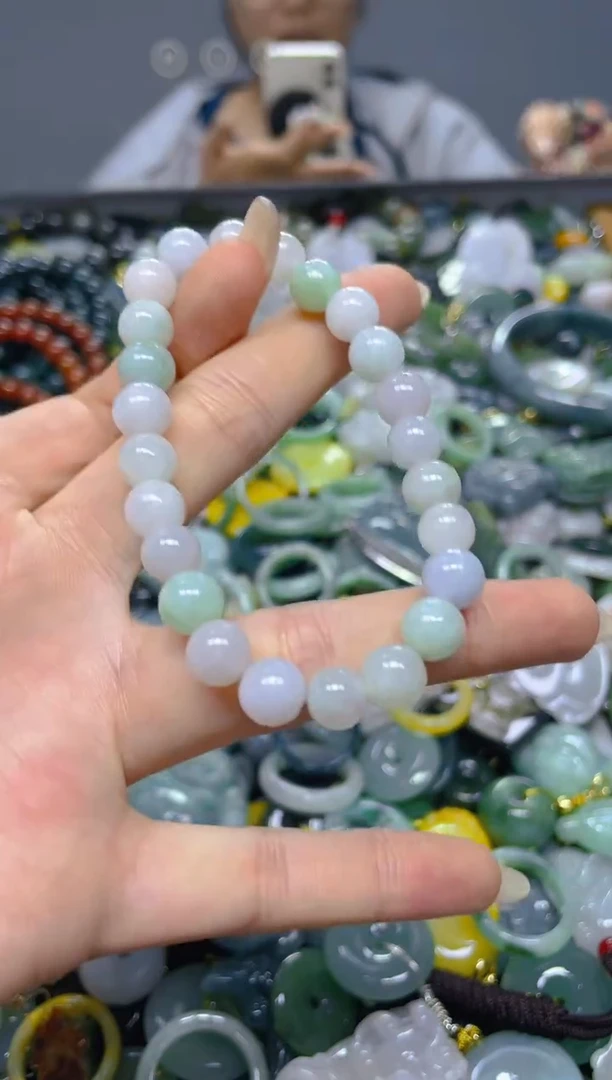 颈饰未镶嵌翡翠8MM/ N /翡翠A货，一件也是批发价