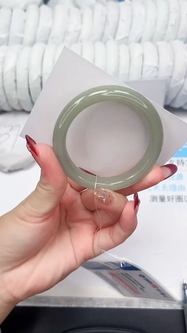 未镶嵌手镯石英质玉50-54.6DX