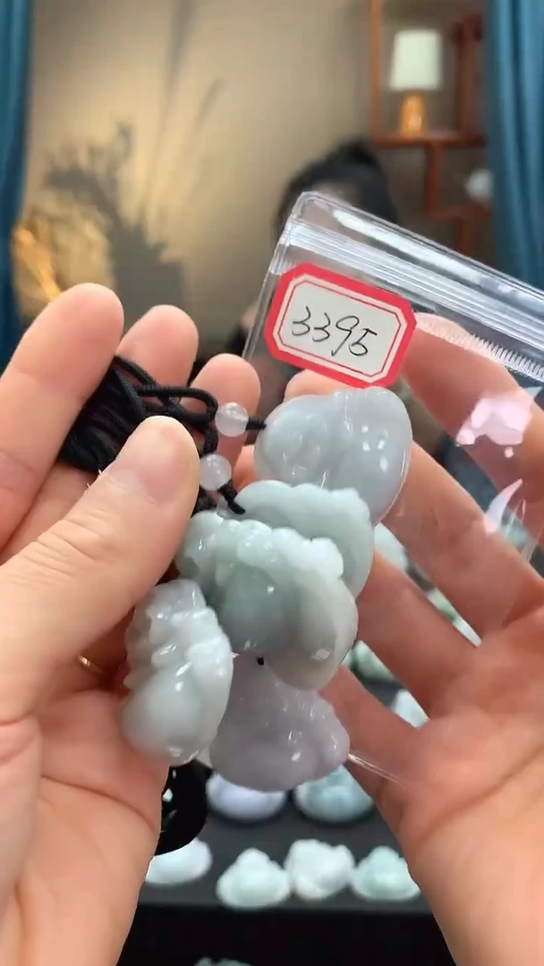 颈饰未镶嵌翡翠佛公 3395多样性发一件