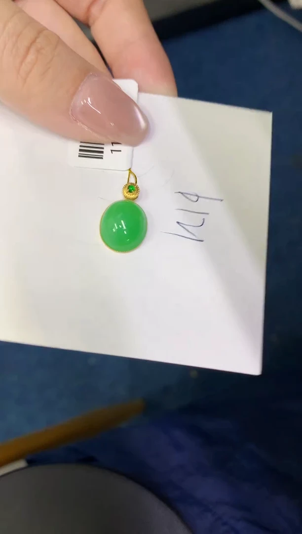 【闪购商品】翡翠颈饰18K金镶嵌000000000