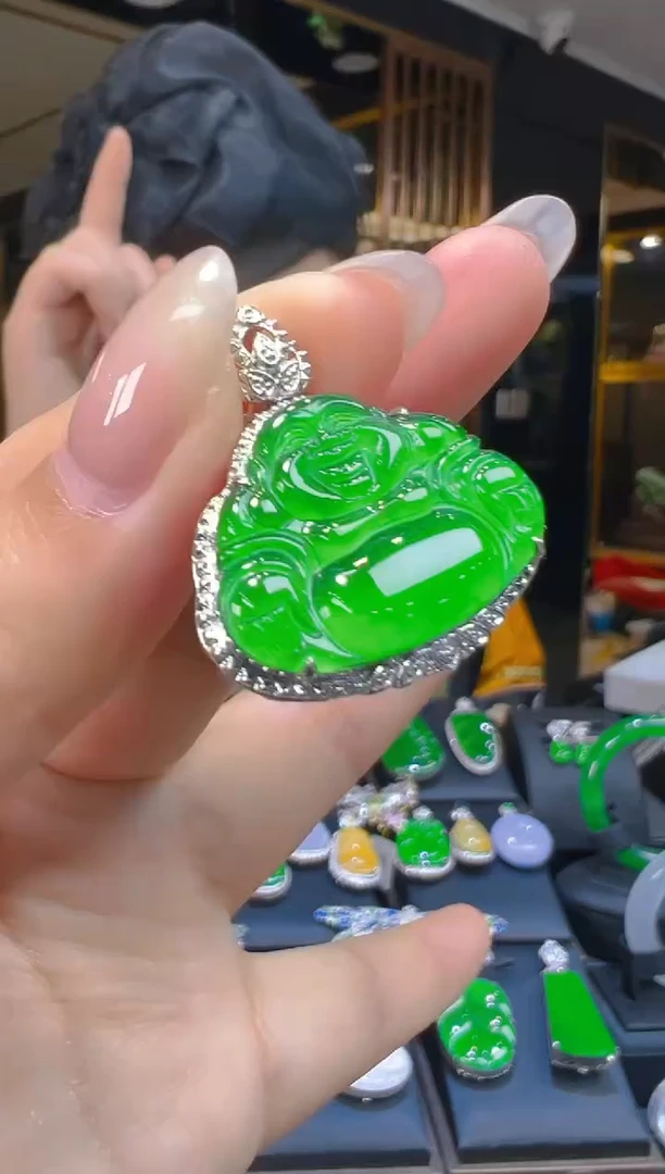 吊坠(赠链)18K金镶嵌翡翠073