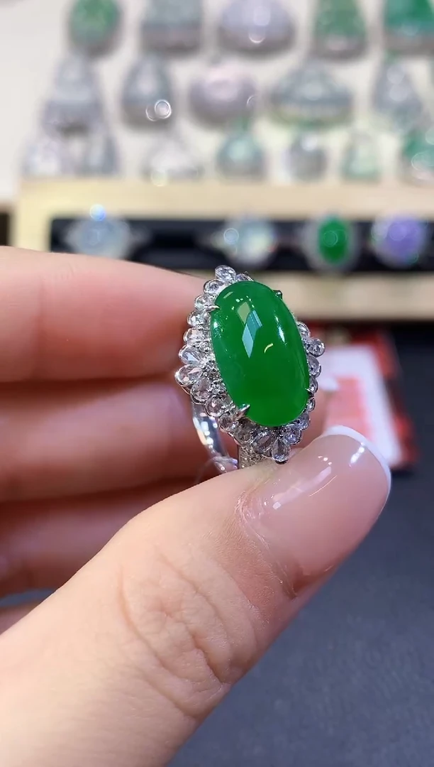 18K金镶嵌戒指翡翠A74