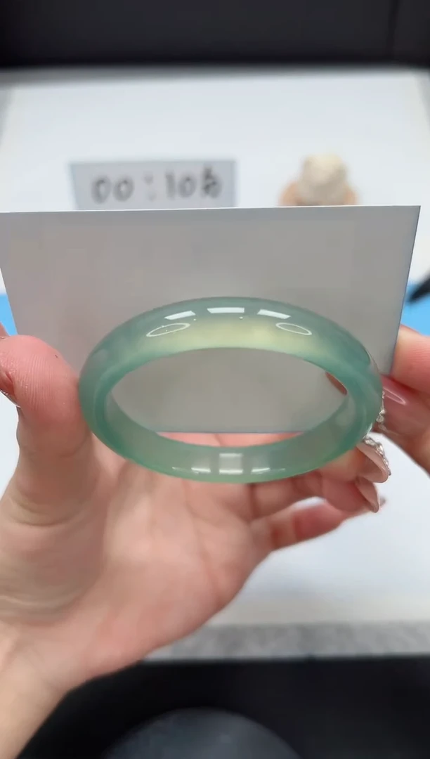 【闪购商品】石英质玉手镯未镶嵌4/晴水56