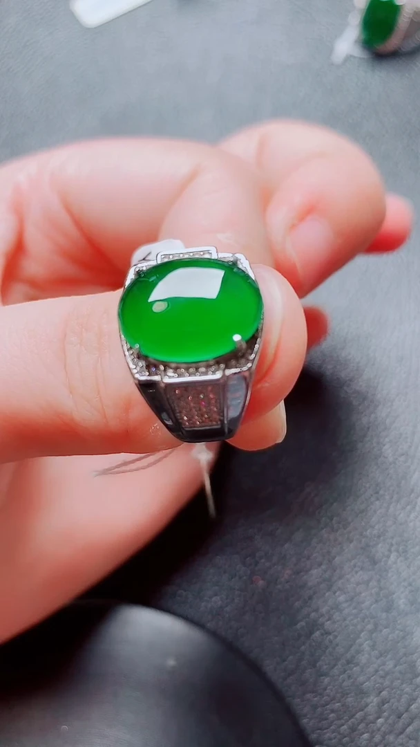 翡翠戒指银S925镶嵌1111