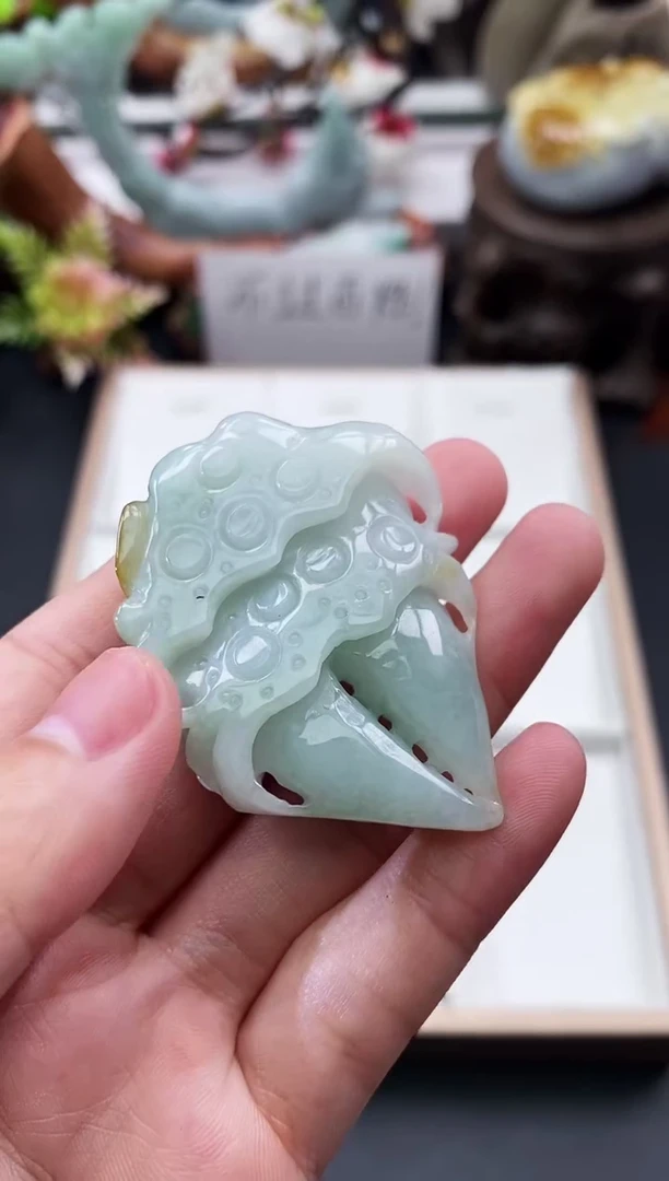 翡翠未镶嵌颈饰天然缅甸A货翡翠