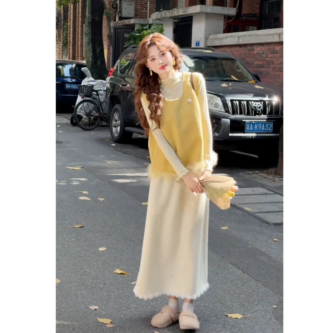 秋冬超火一整套女装2025新款韩版时尚打底衫无袖马甲半身裙三件套