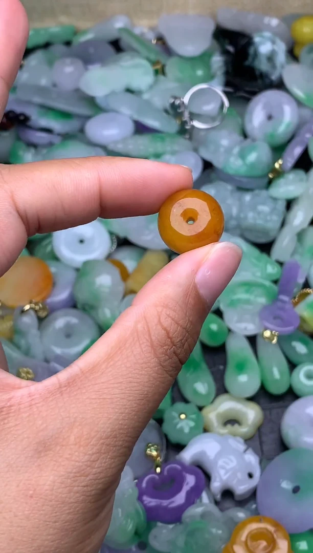 翡翠未镶嵌颈饰天然缅甸翡翠吊坠