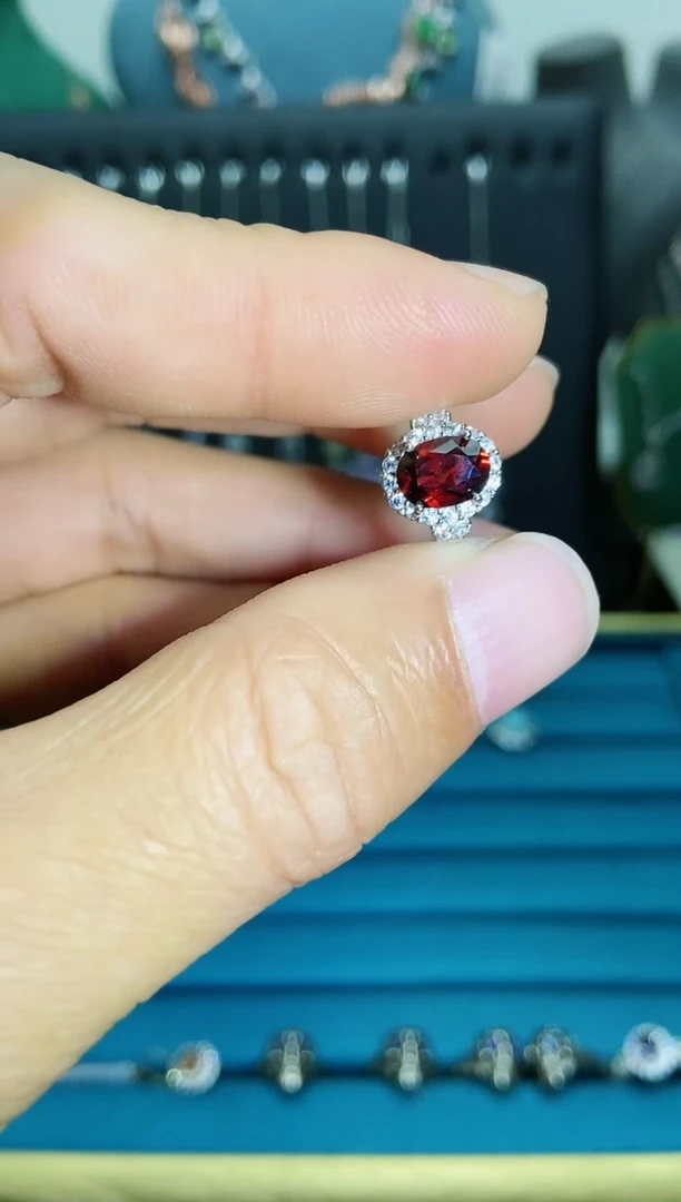 【闪购商品】石榴石戒指银S925镶嵌1121