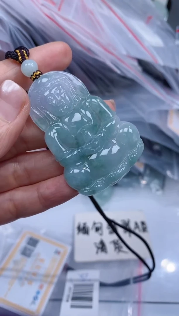 颈饰未镶嵌翡翠吊坠