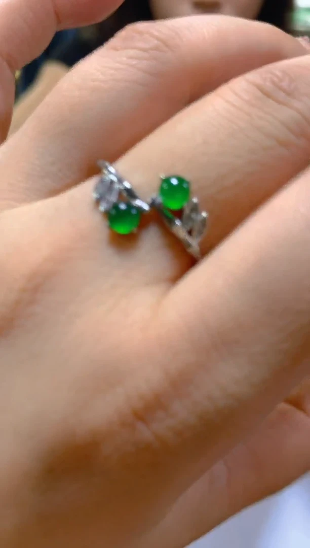 未镶嵌戒指翡翠多样性发一