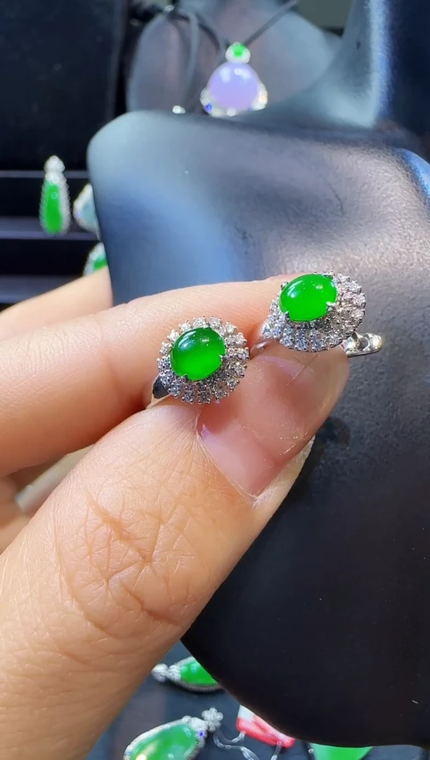 【闪购商品】翡翠耳饰18K金镶嵌耳包