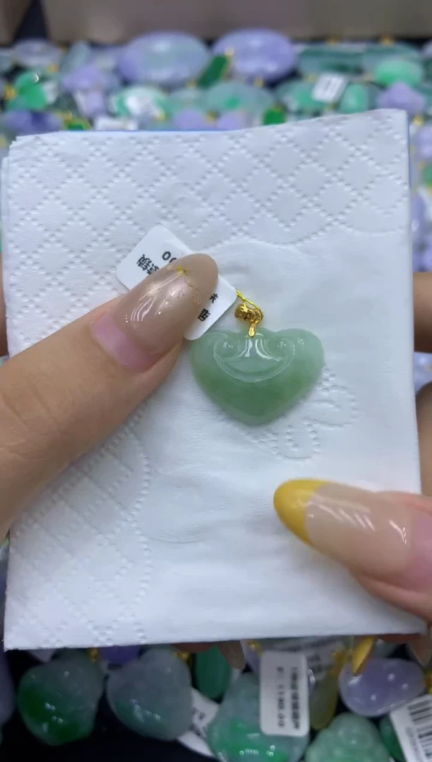 颈饰未镶嵌翡翠天然缅甸翡翠A货