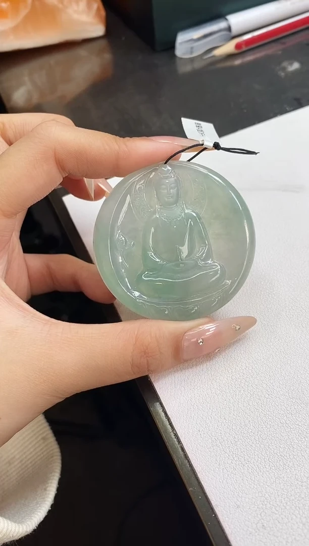 【闪购商品】翡翠颈饰未镶嵌素衣观音