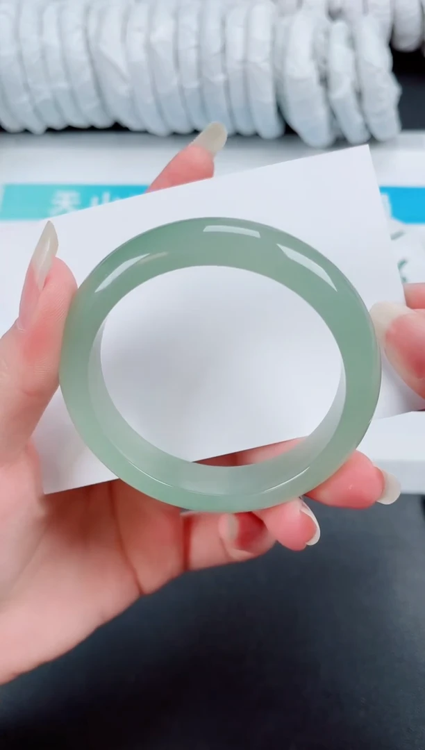 【闪购商品】石英质玉手镯未镶嵌119-53.3