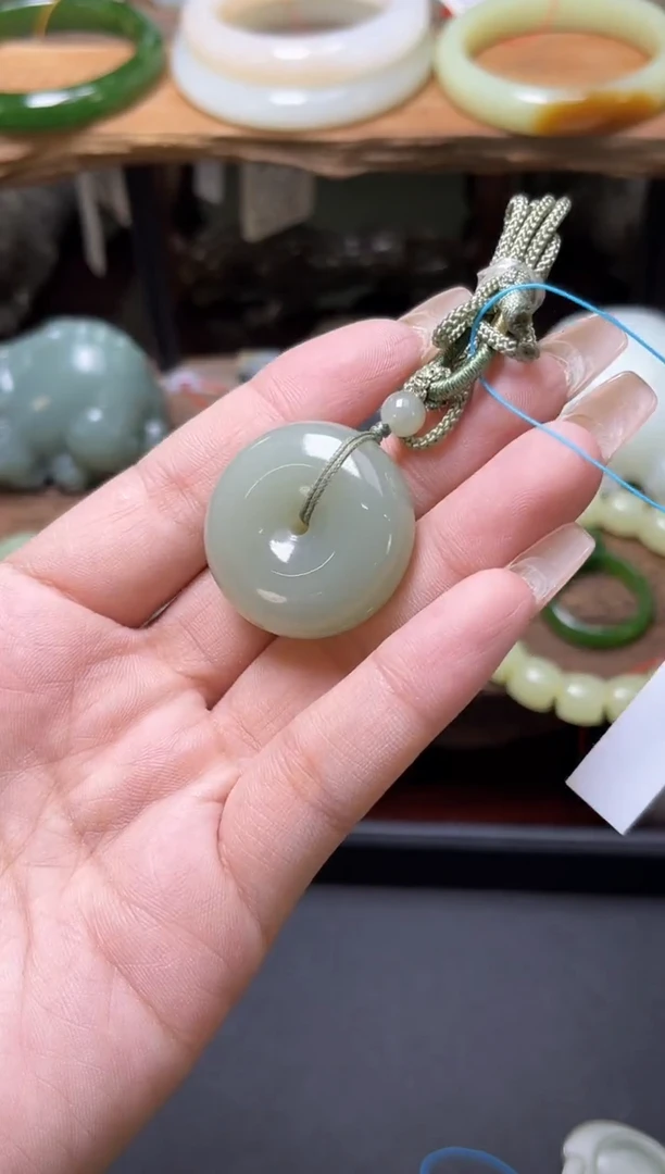 和田玉未镶嵌吊坠(不含链)且末青白 平安扣 9008384