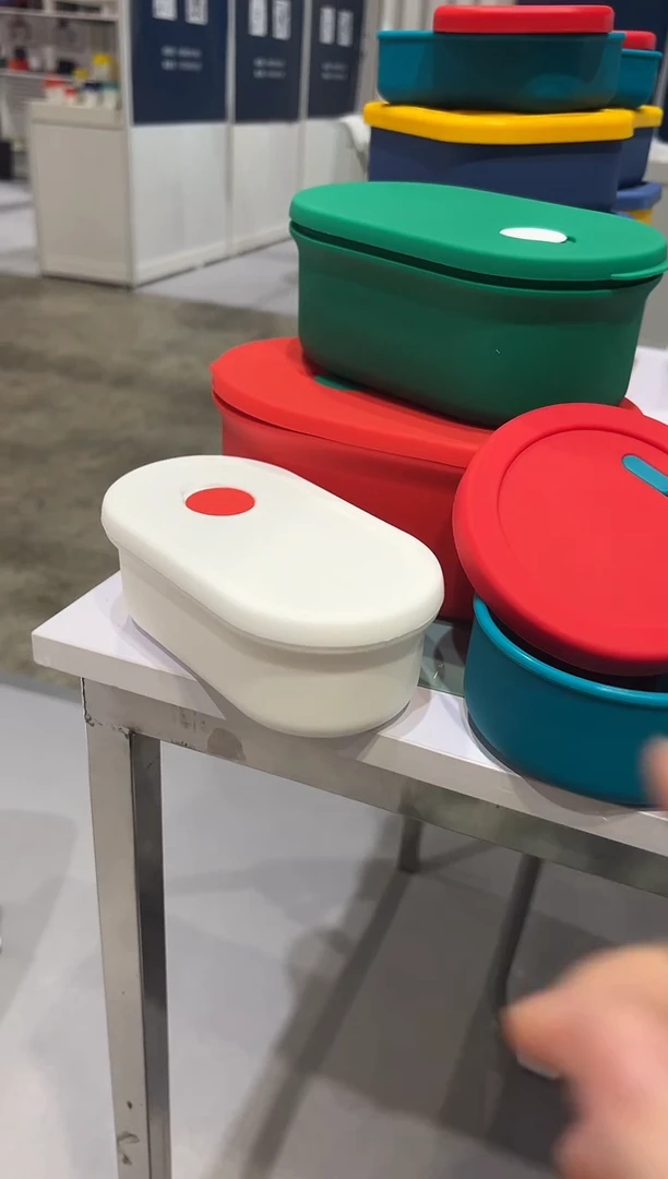 硅胶绿底红盖-椭圆排气盒400ML