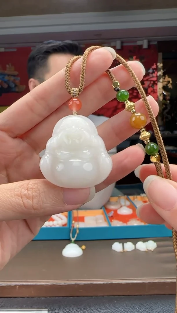 颈饰未镶嵌和田玉白玉佛公