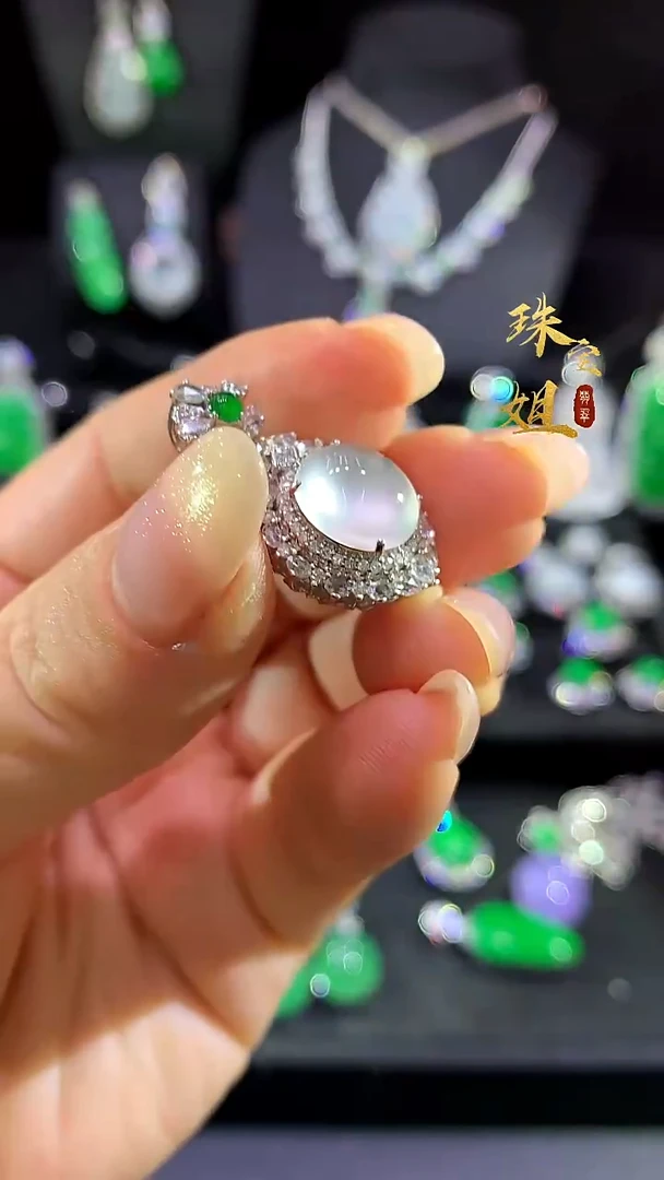 吊坠(不含链)18K金镶嵌翡翠吊坠