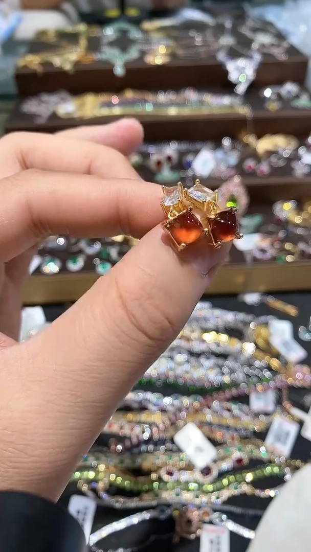 【闪购商品】石榴石（芬达石）耳饰银S925镶嵌耳钉