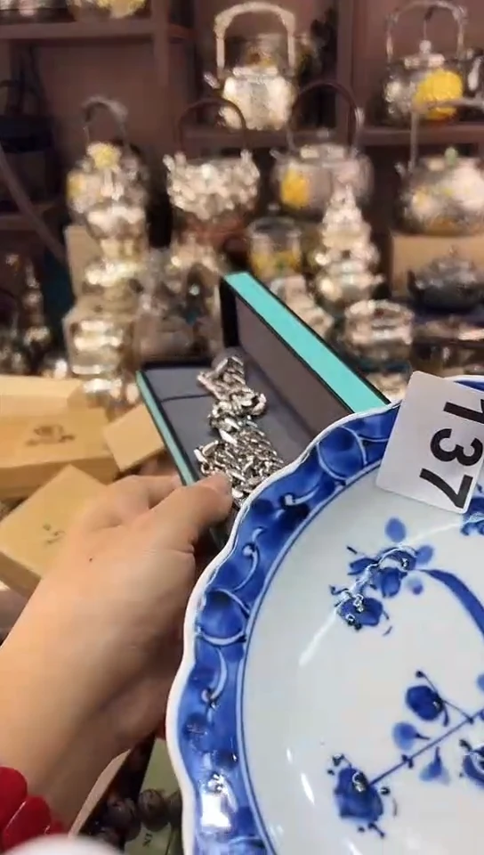 瓷片不****浪137