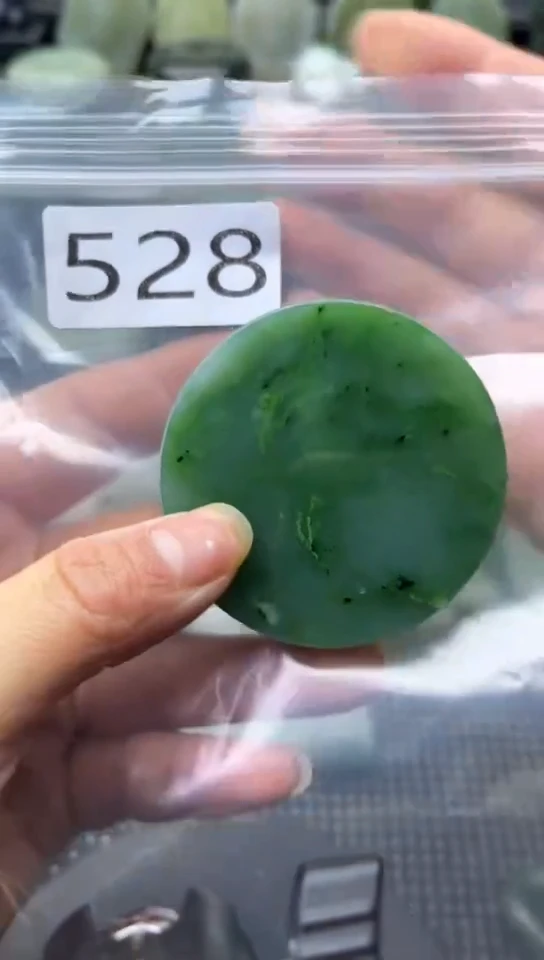 未镶嵌和田玉珠宝半成品镯芯