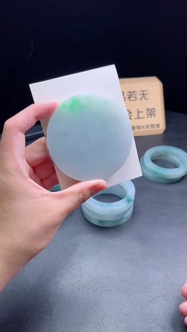 未镶嵌手镯定制翡翠傲****糊定制