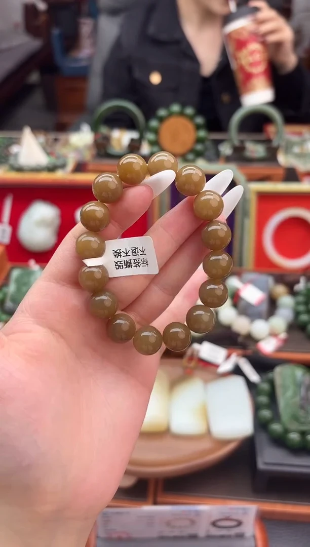 未镶嵌手串和田玉董小姐推荐 多样性发货 拍一发一t12