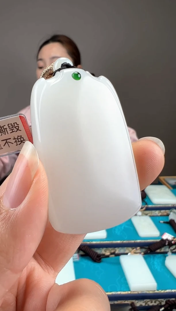 【闪购商品】和田玉颈饰未镶嵌1