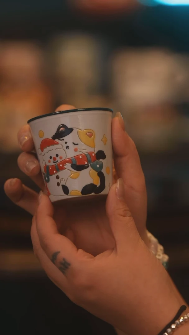 【闪购商品】摆件景德镇釉下彩绘设计师款式陶瓷