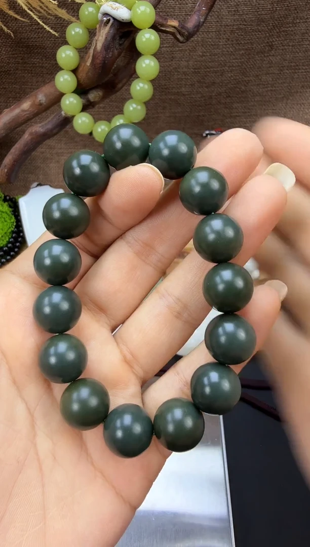 未镶嵌和田玉挂件和田玉