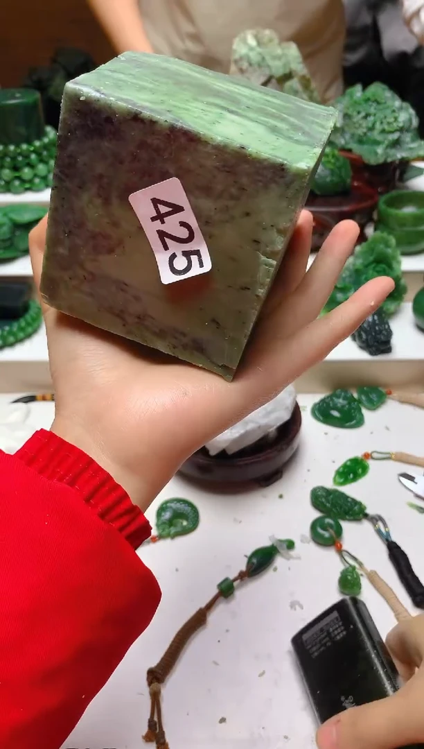 未镶嵌和田玉（碧玉）珠宝半成品1